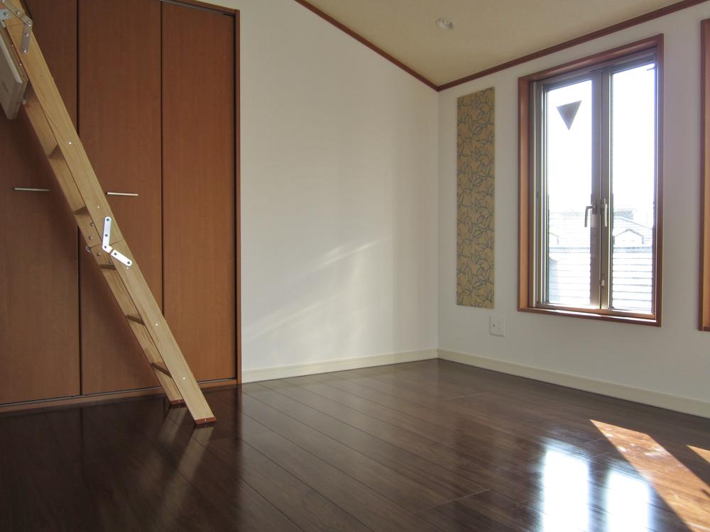 Non-living room. Room B