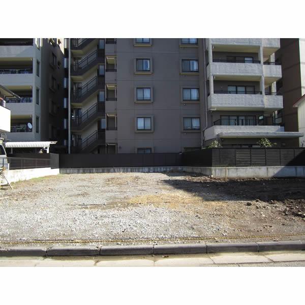 Local appearance photo. Local (12 May 2013) Shooting