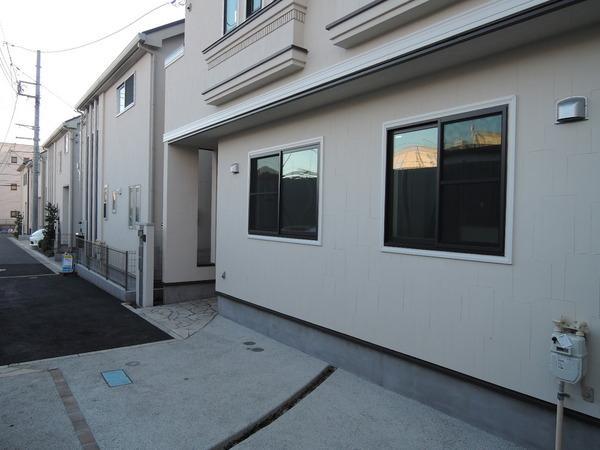 Local appearance photo. local