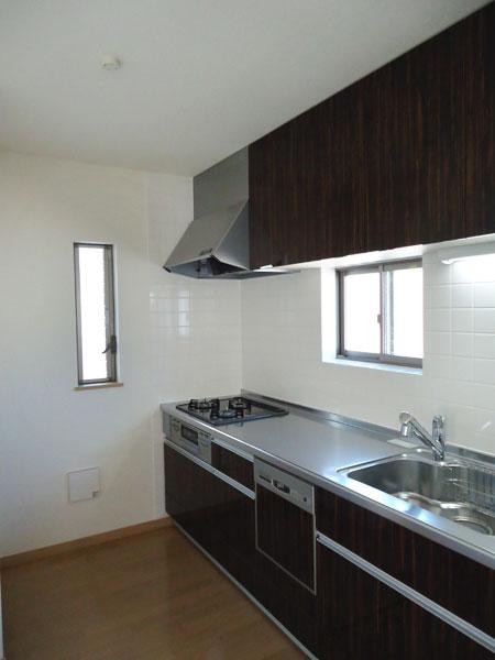 Kitchen. 14 Building Kitchen (March 2013 shooting)