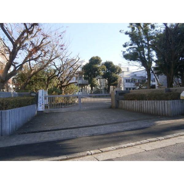 Primary school. 731m to the Kawasaki Municipal Ogura Elementary School