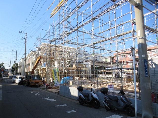 Local appearance photo. Local (12 May 2013) Shooting