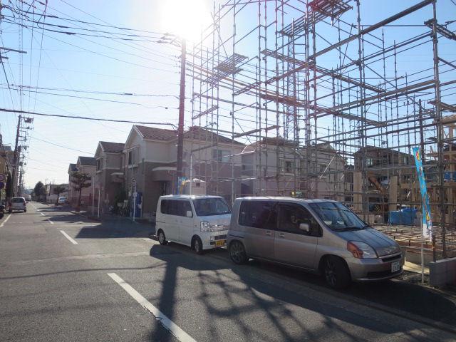 Local appearance photo. Local (12 May 2013) Shooting