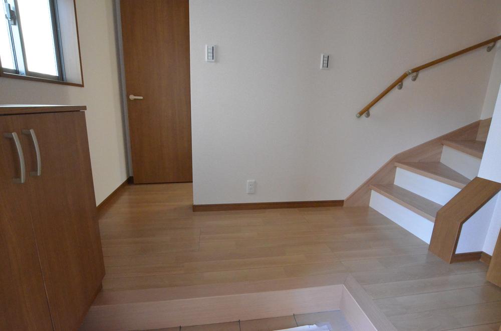 Entrance. Indoor (12 May 2013) Shooting