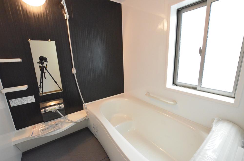 Bathroom. Indoor (12 May 2013) Shooting