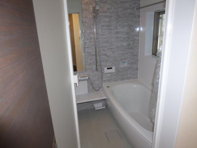 Bathroom.  ■ sazana [TOTO] 1 pyeong type       Also in 2013 November shooting winter of feet warm "hot KARARI floor". Bathtub adopts hard cold of hot water "thermos bathtub".