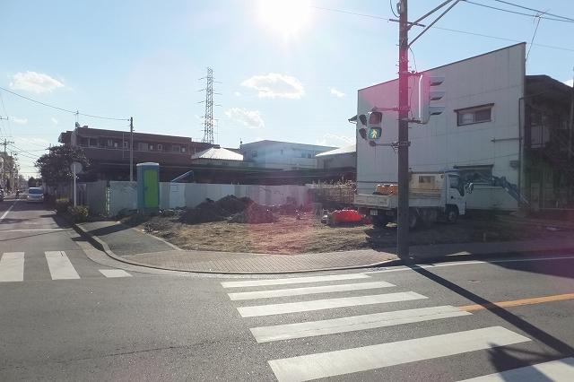 Local photos, including front road. Local (December 24, 2013) Shooting