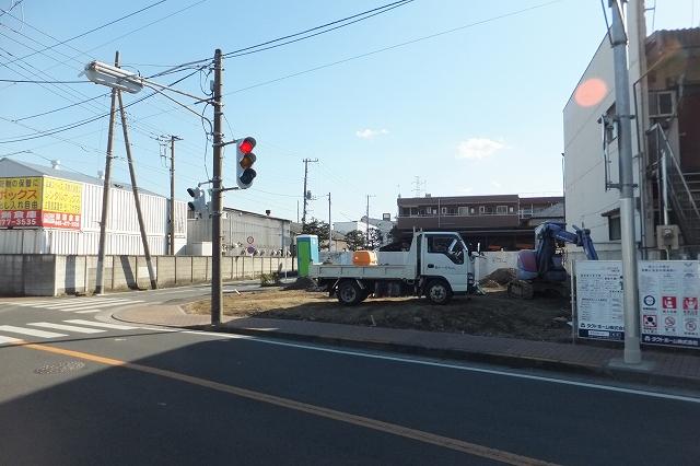 Local photos, including front road. Local (December 24, 2013) Shooting