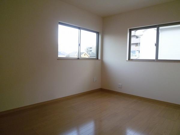 Non-living room. 2013 March 16 shooting Building 3