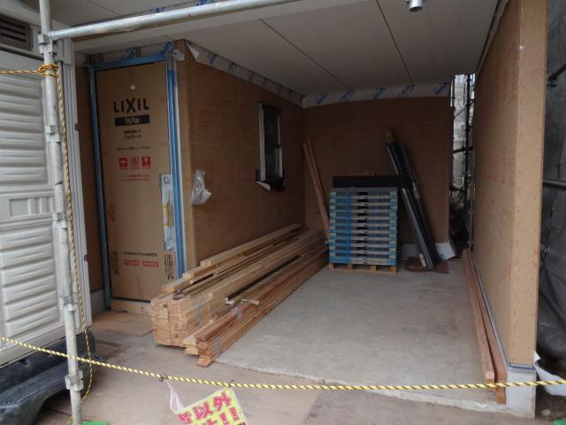 Parking lot. Local (12 May 2013) Shooting