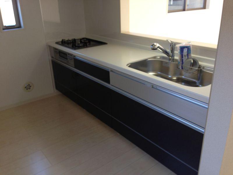 Same specifications photo (kitchen)