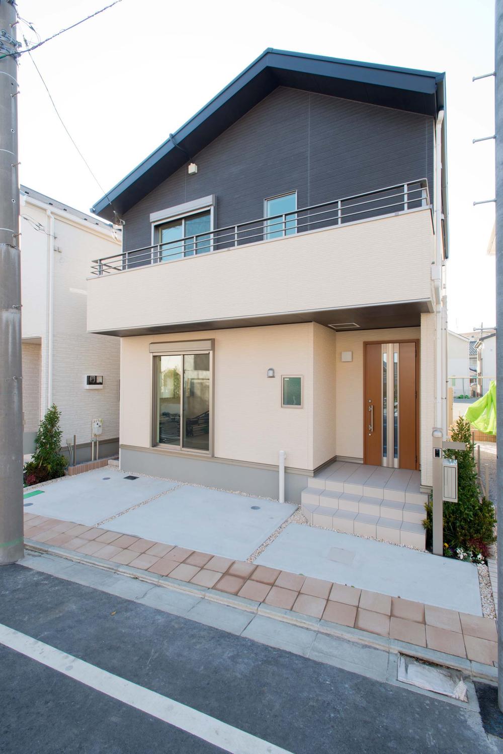 Local appearance photo. 21 Building appearance of