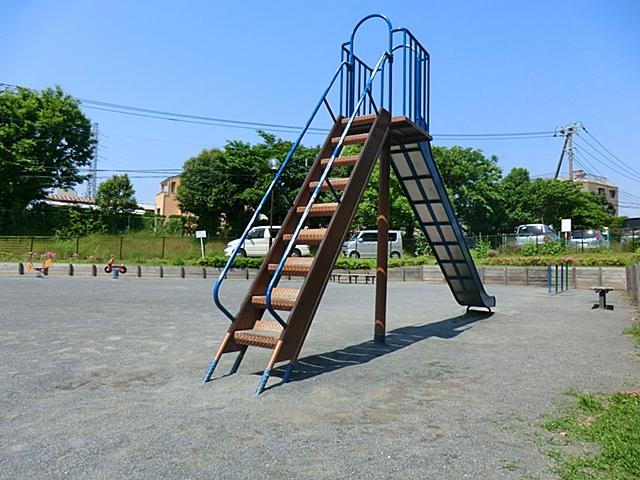 park. When the dream of petting park that can be used in the 450m garden feeling to the park is near, Children playground, Elimination of the lack of exercise, It is convenient to walk.