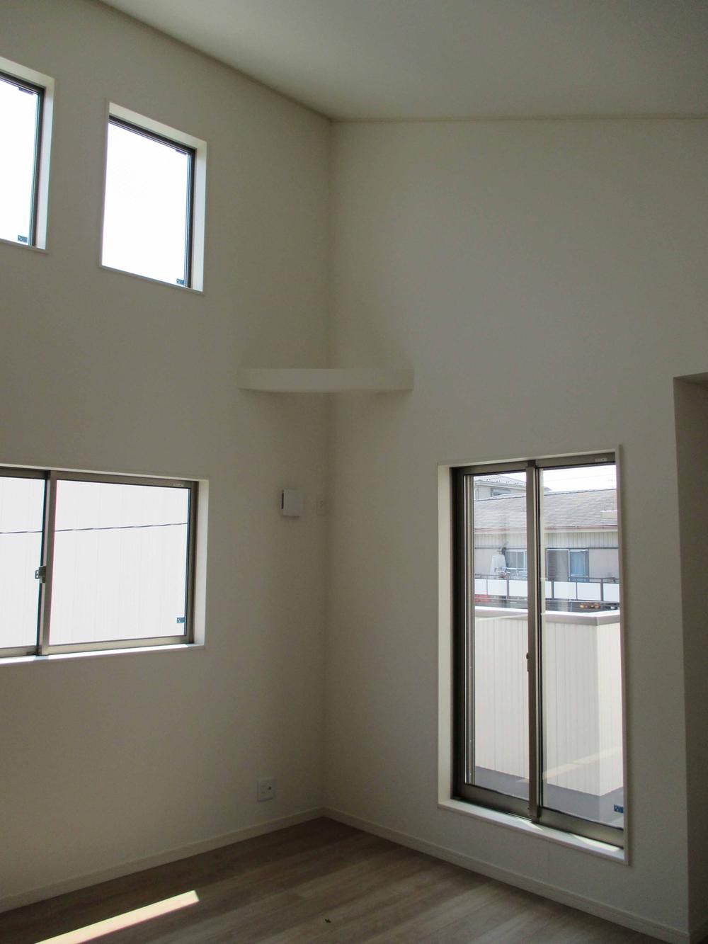 Living. Indoor (07 May 2013) Shooting