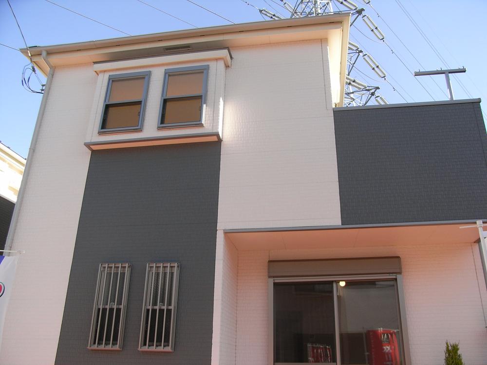 Local appearance photo. Building 3: local (December 2013) Shooting