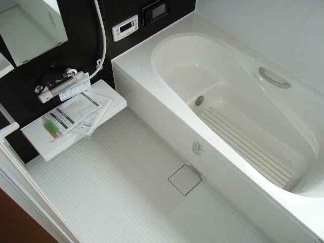 Same specifications photo (bathroom). Same specifications