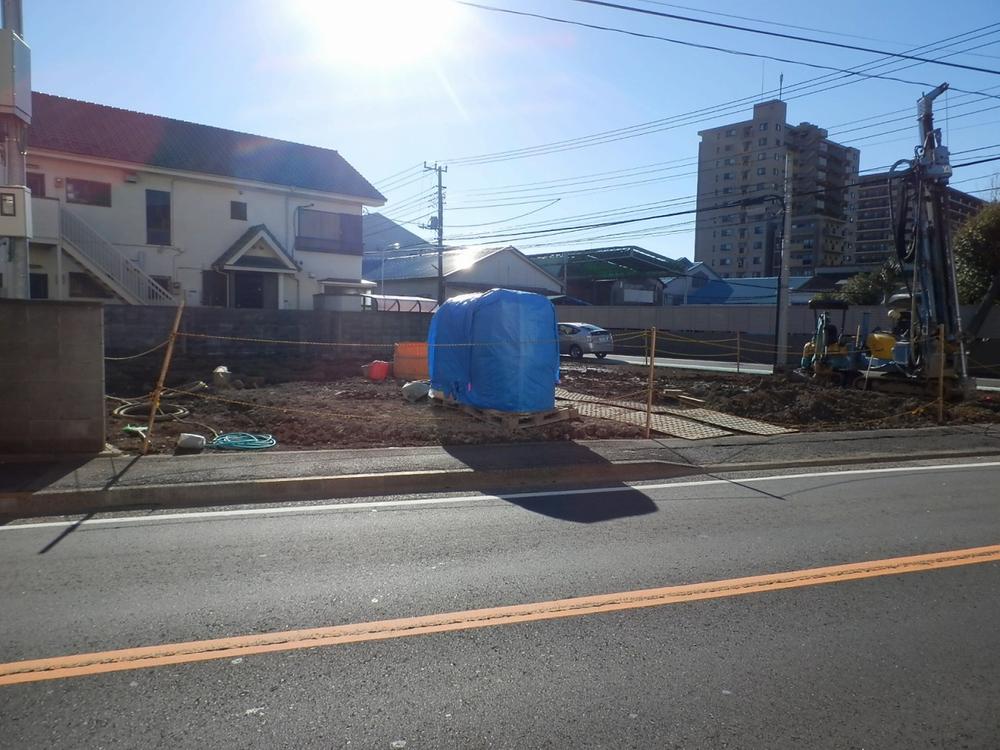 Local photos, including front road. It is a photograph of local, including the front road site (December 22, 2013) Shooting
