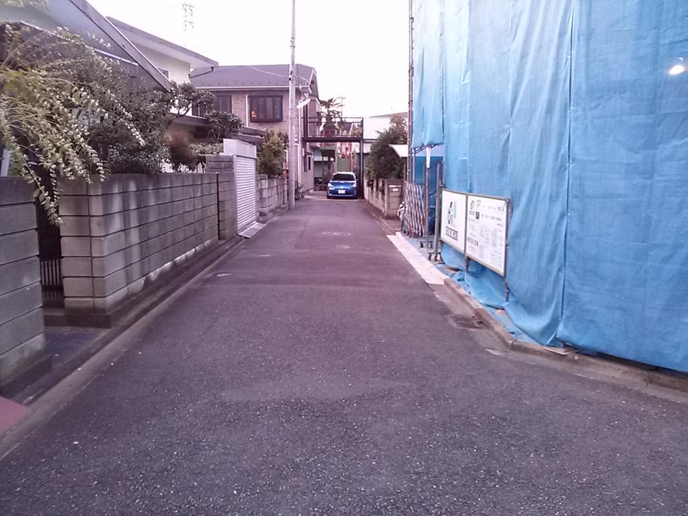 Local photos, including front road. Local (11 May 2013) Shooting