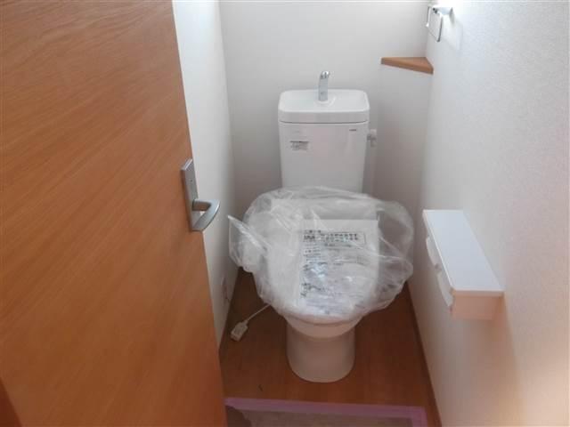Toilet. Second floor toilet