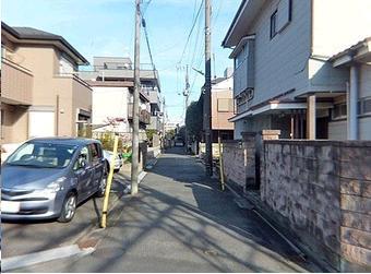 Local photos, including front road. Local (12 May 2013) Shooting