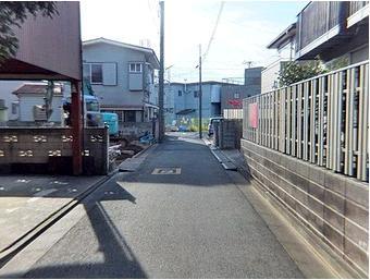 Local photos, including front road. Local (12 May 2013) Shooting