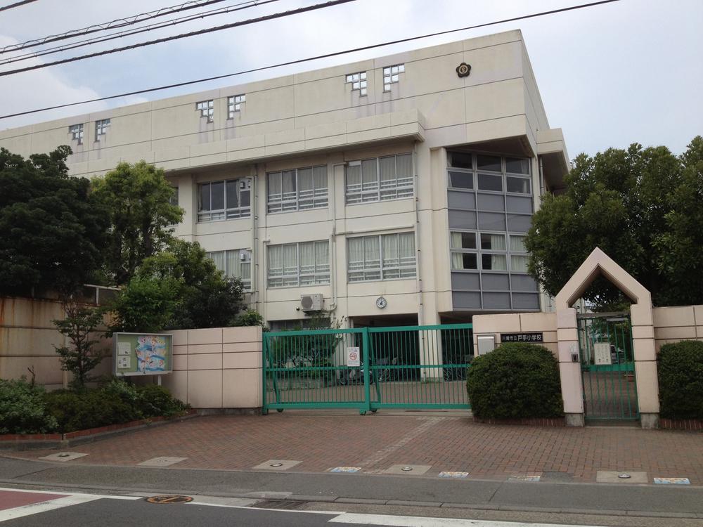 Primary school. Yako 60m elementary school to elementary school immediately where children also safe!