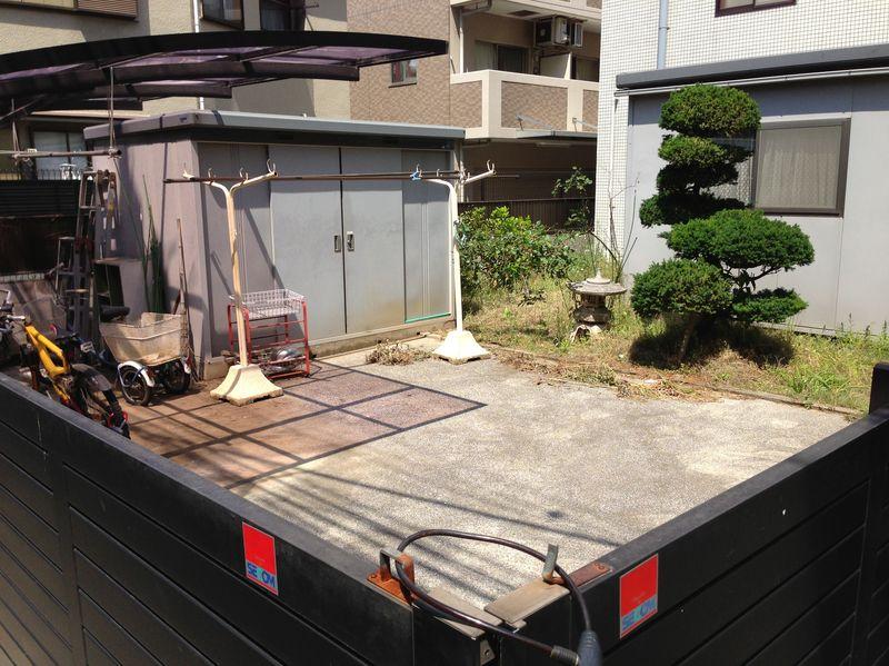 Local land photo. Local Photos Southwest corner lot per day is good