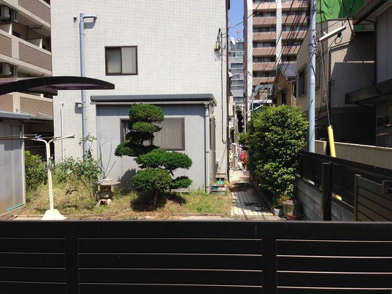 Local land photo. Local Photos Southwest corner lot per day is good