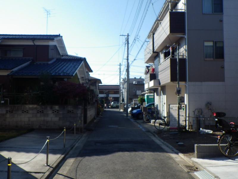 Local photos, including front road. Local front road