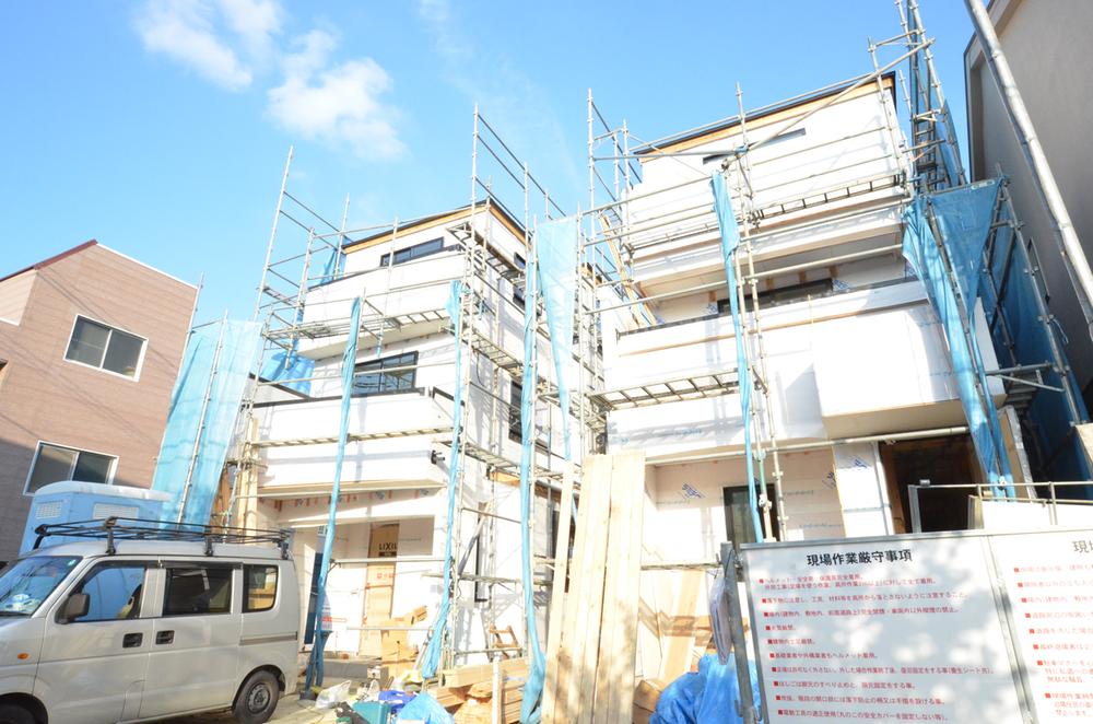 Local appearance photo. Local (10 May 2013) Shooting