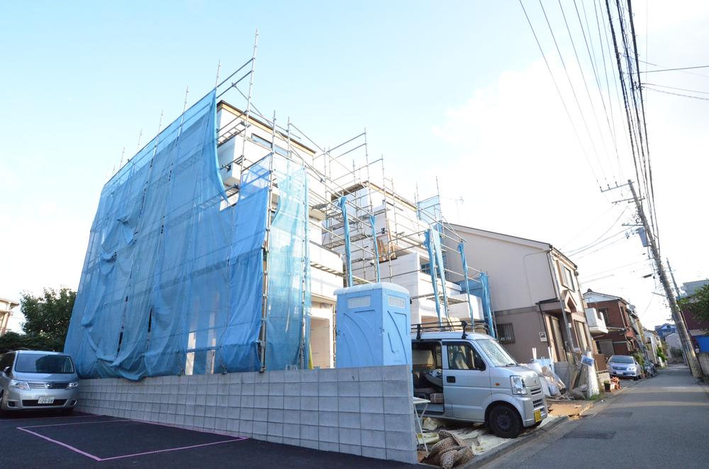 Local appearance photo. Local (10 May 2013) Shooting