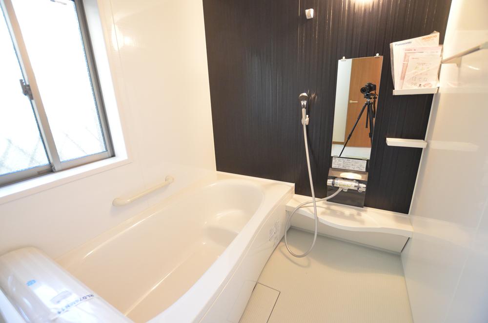 Bathroom. Indoor (12 May 2013) Shooting