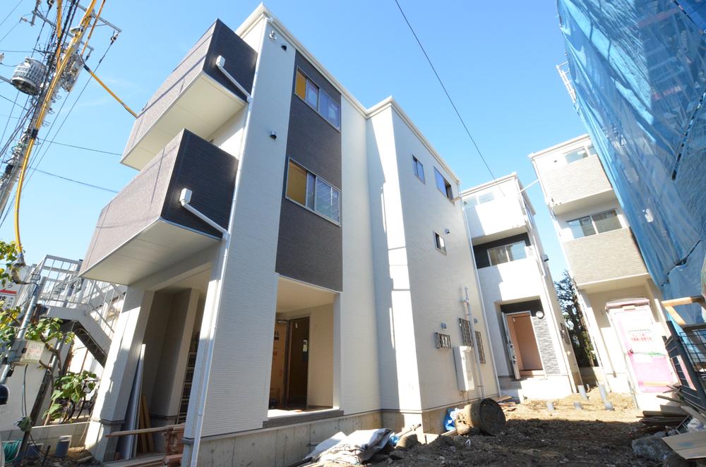 Local appearance photo. Living environment with excellent convenience! South road! 2-stage balcony!