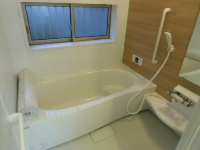 Bathroom. Indoor (12 May 2013) Shooting