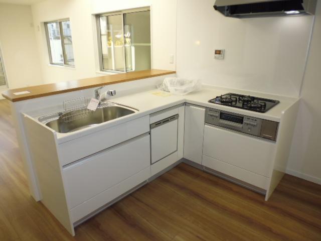 Kitchen. Indoor (November 30, 2013) Shooting