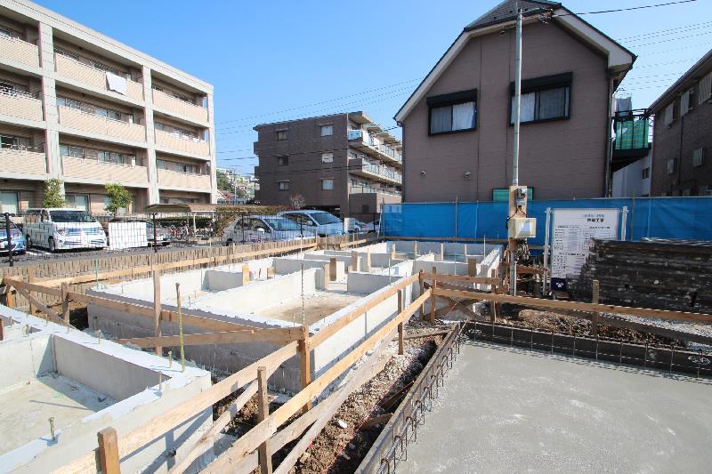 Local appearance photo. Local (11 May 2013) Shooting