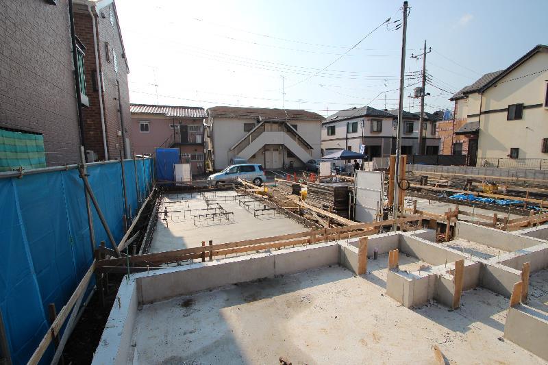 Local appearance photo. Local (11 May 2013) Shooting