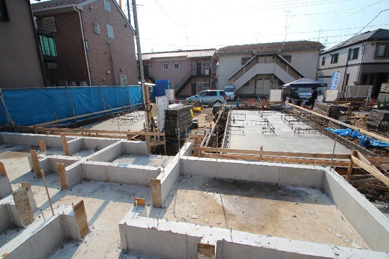 Local appearance photo. Local (11 May 2013) Shooting