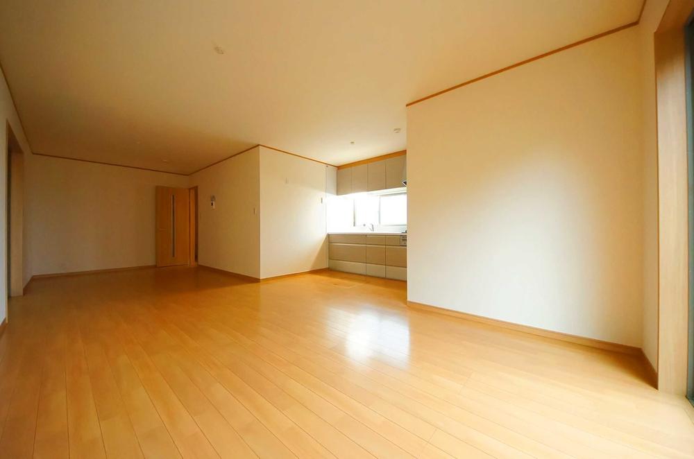 Living. Indoor (11 May 2013) Shooting, LDK17.75's Pledge.