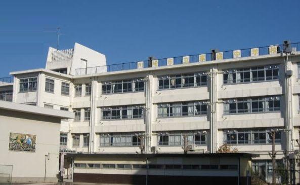 Junior high school. Higashitachibana 760m until junior high school