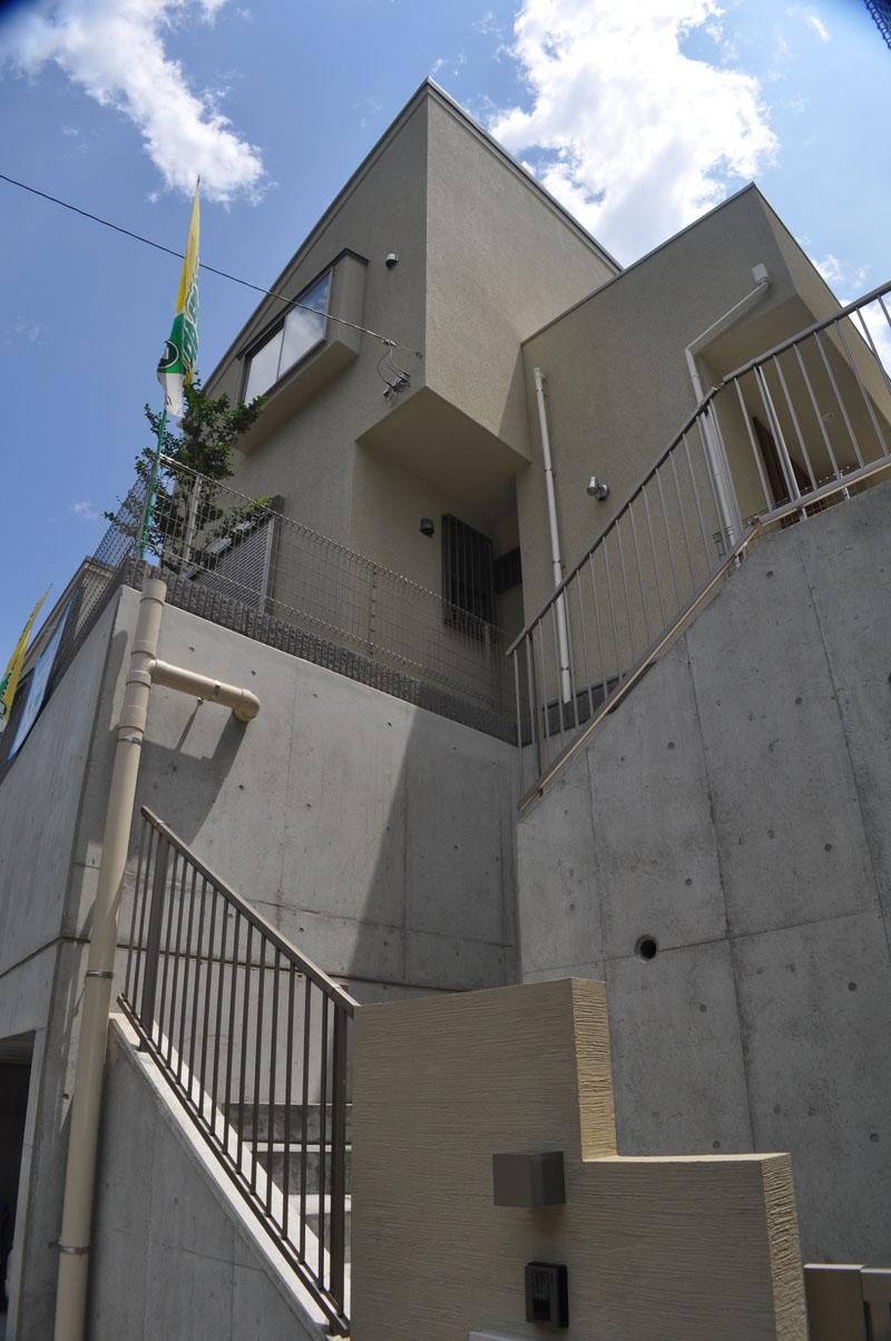 Local appearance photo. With built-in garage 1-2 Building