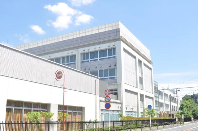 Junior high school. 925m to Kawasaki City Tachibana Junior High School