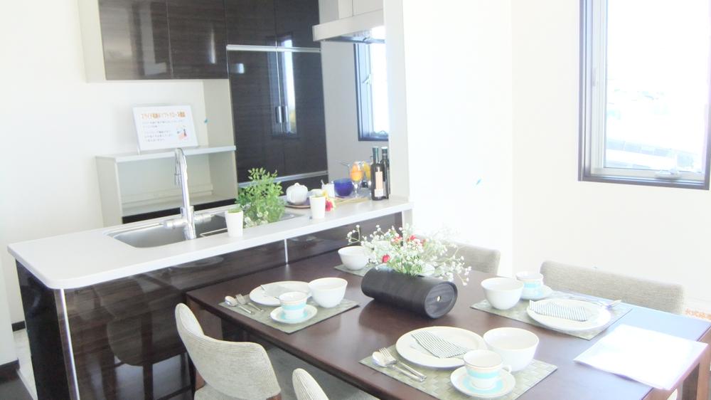 Kitchen. Local (10 May 2013) Shooting