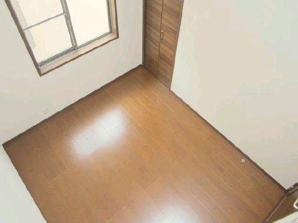 Non-living room. Western-style as seen from the loft