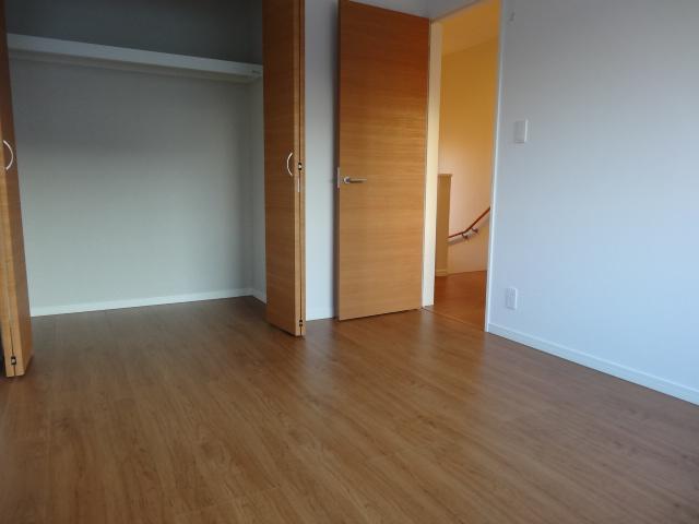 Non-living room. Indoor (11 May 2013) Shooting