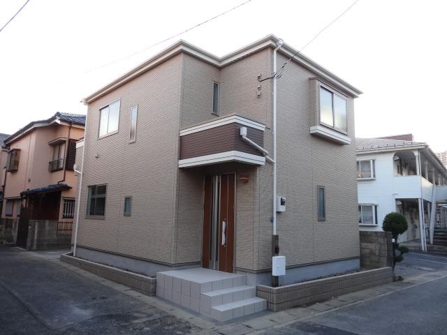 Local appearance photo. Local (11 May 2013) Shooting