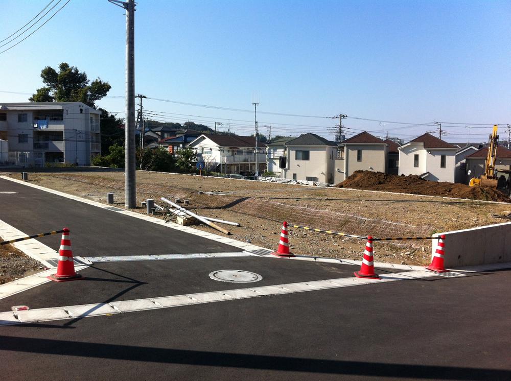 Other. Phase 4 whole sale compartment Less rare is the height difference between the front road.