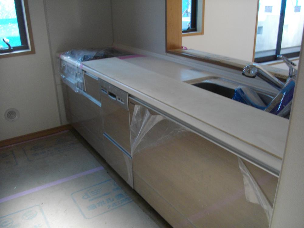 Kitchen. Indoor (12 May 2013) Shooting