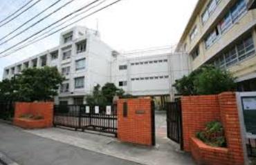 Junior high school. Mukogaoka 1000m until junior high school