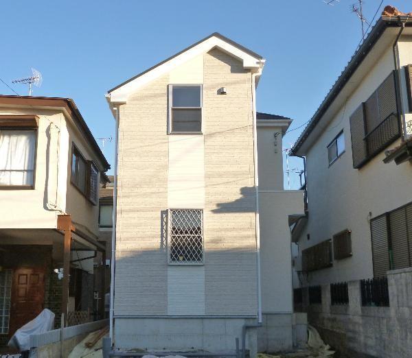 Local appearance photo. Day is good.